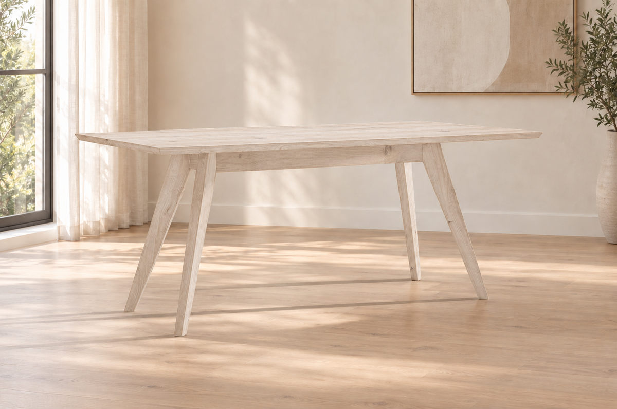 Ranch 'Homestead' Dining Table in Oak (Rustic Whitewash) (Small)